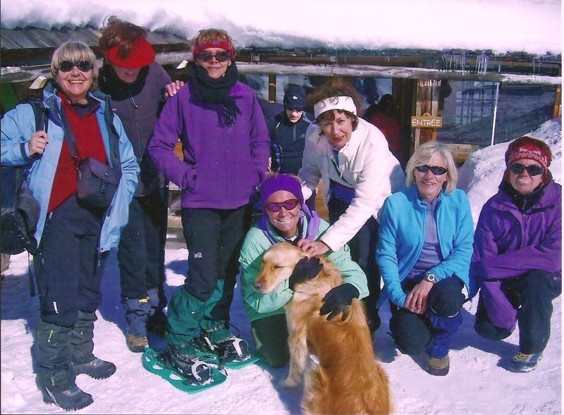 groupe au refuge de Ricou avec la chienne Arnica